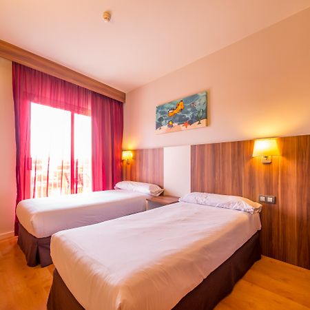 Golden Avenida Family Suites 4* サロウ エクステリア 写真