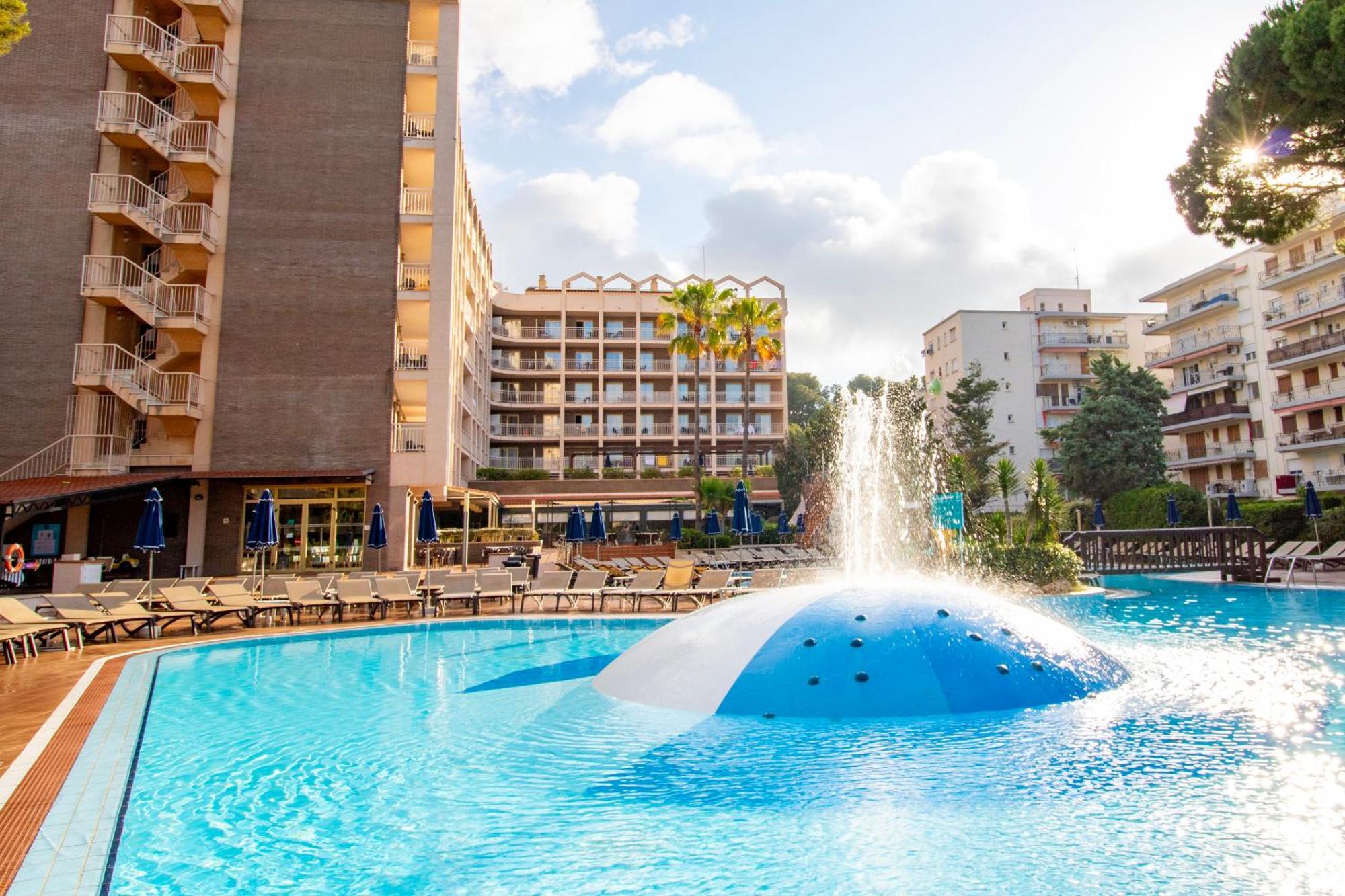 Golden Avenida Family Suites 4* サロウ エクステリア 写真