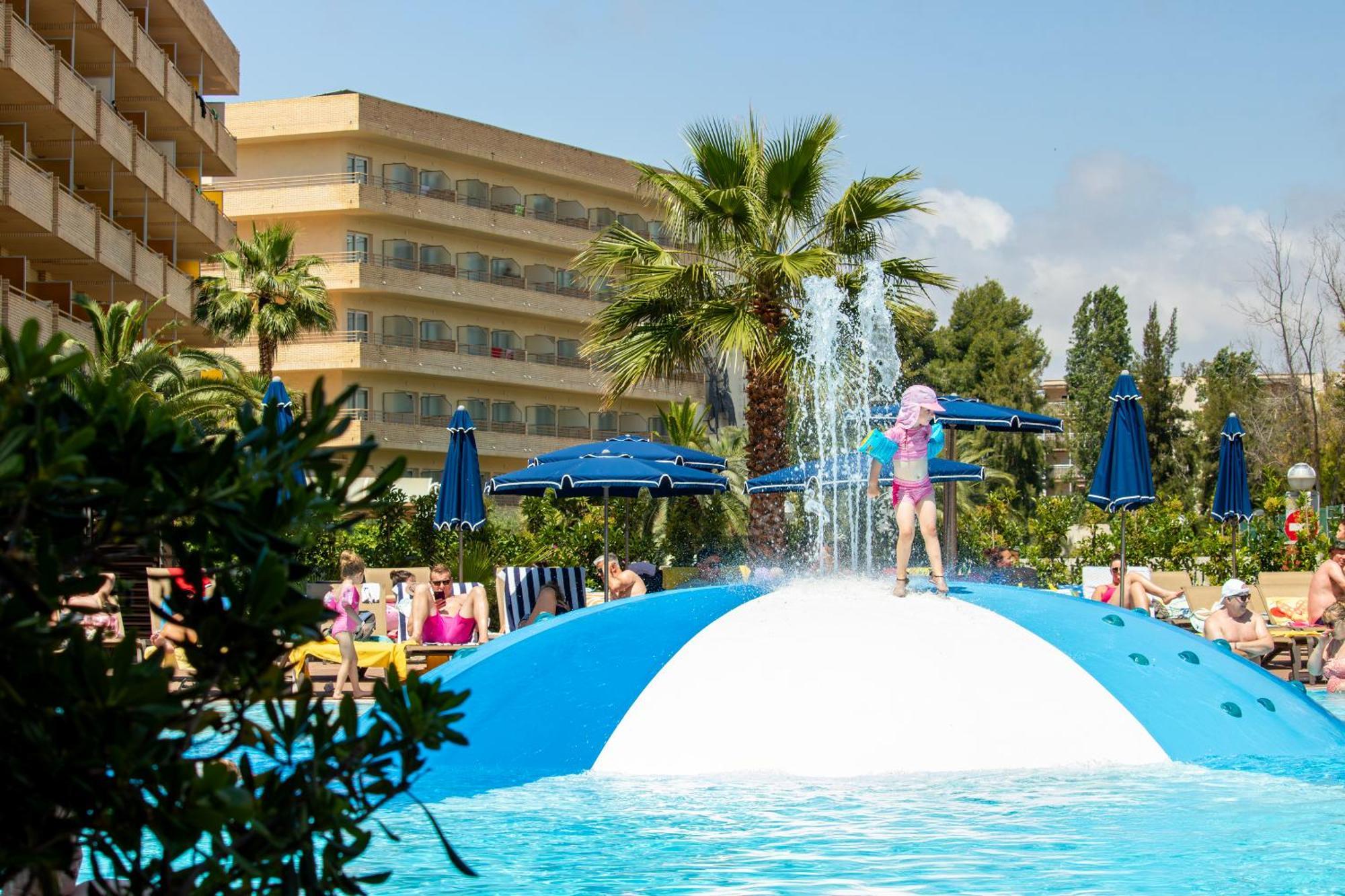 Golden Avenida Family Suites 4* サロウ エクステリア 写真