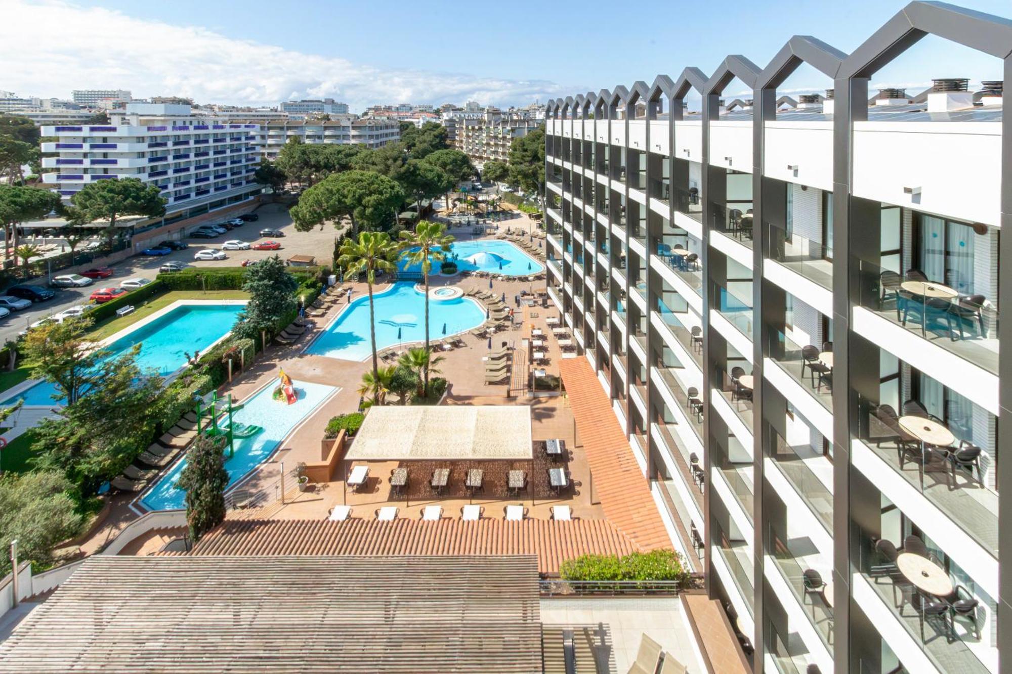 Golden Avenida Family Suites 4* サロウ エクステリア 写真