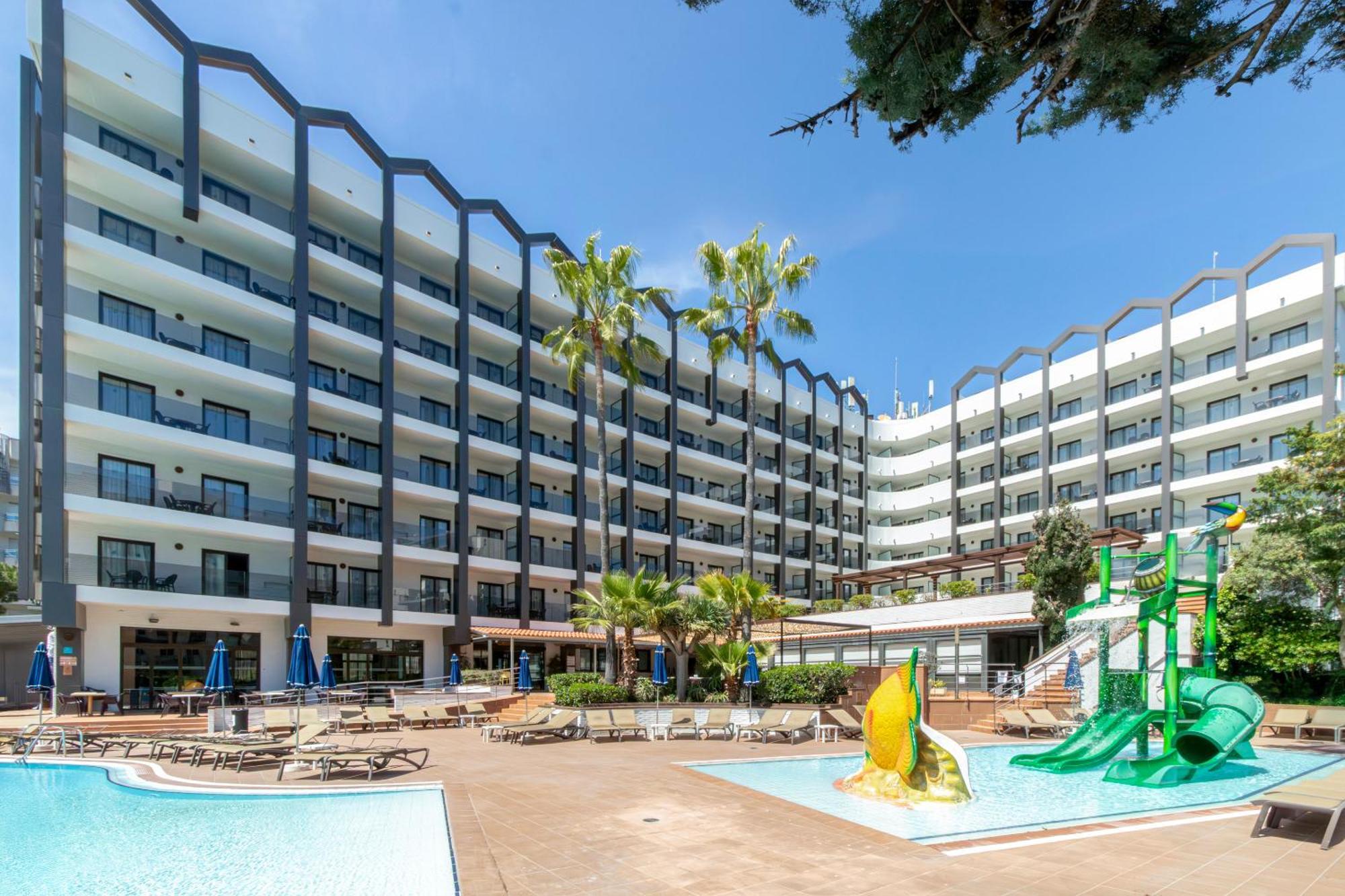 Golden Avenida Family Suites 4* サロウ エクステリア 写真