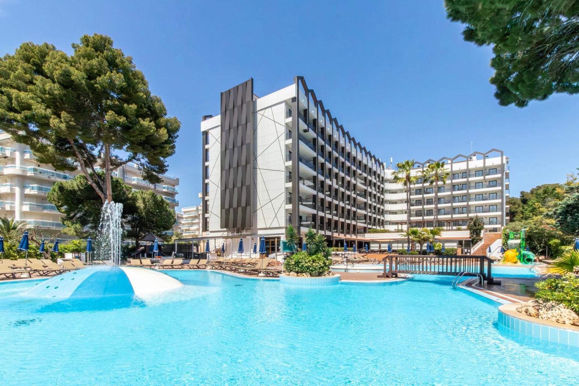 Golden Avenida Family Suites 4* サロウ エクステリア 写真